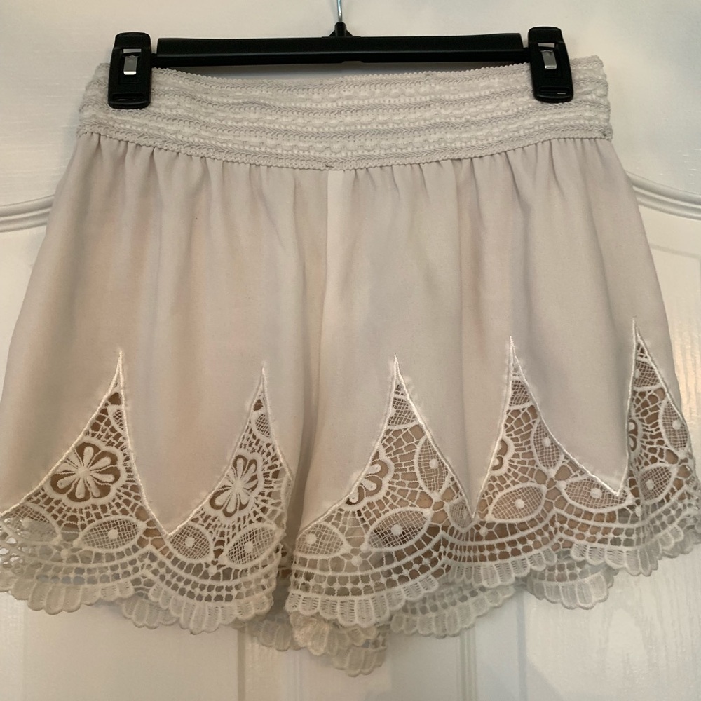 NWT Lace shorts Sz M